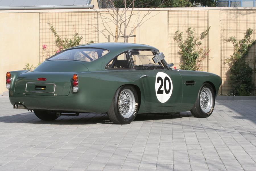  Aston Martin DB4 Lightweight Racer (Series III) 1961 года  (фото 2 из 4)